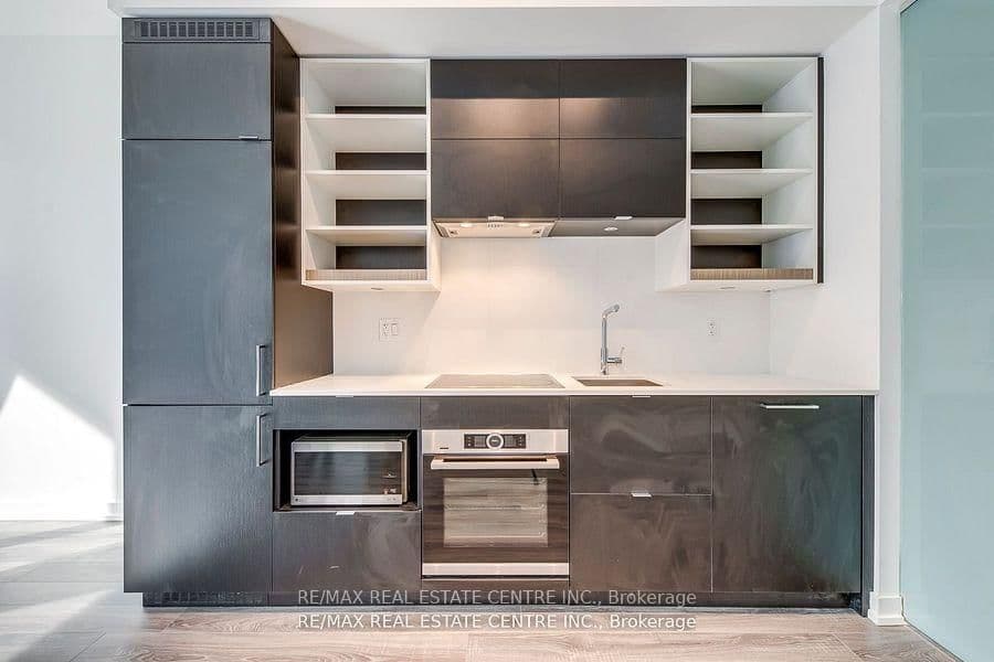 20 Edward Street, Unit 406 thumbnail 9
