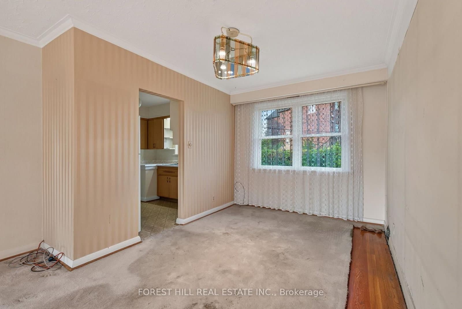 15 Robson Place thumbnail 6