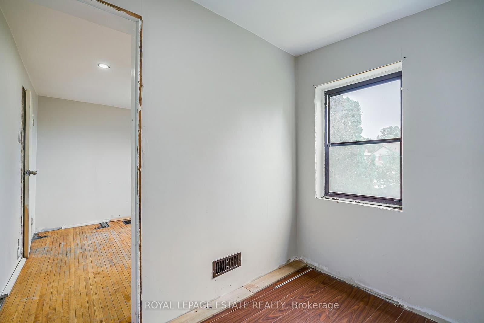201 Christie Street thumbnail 23