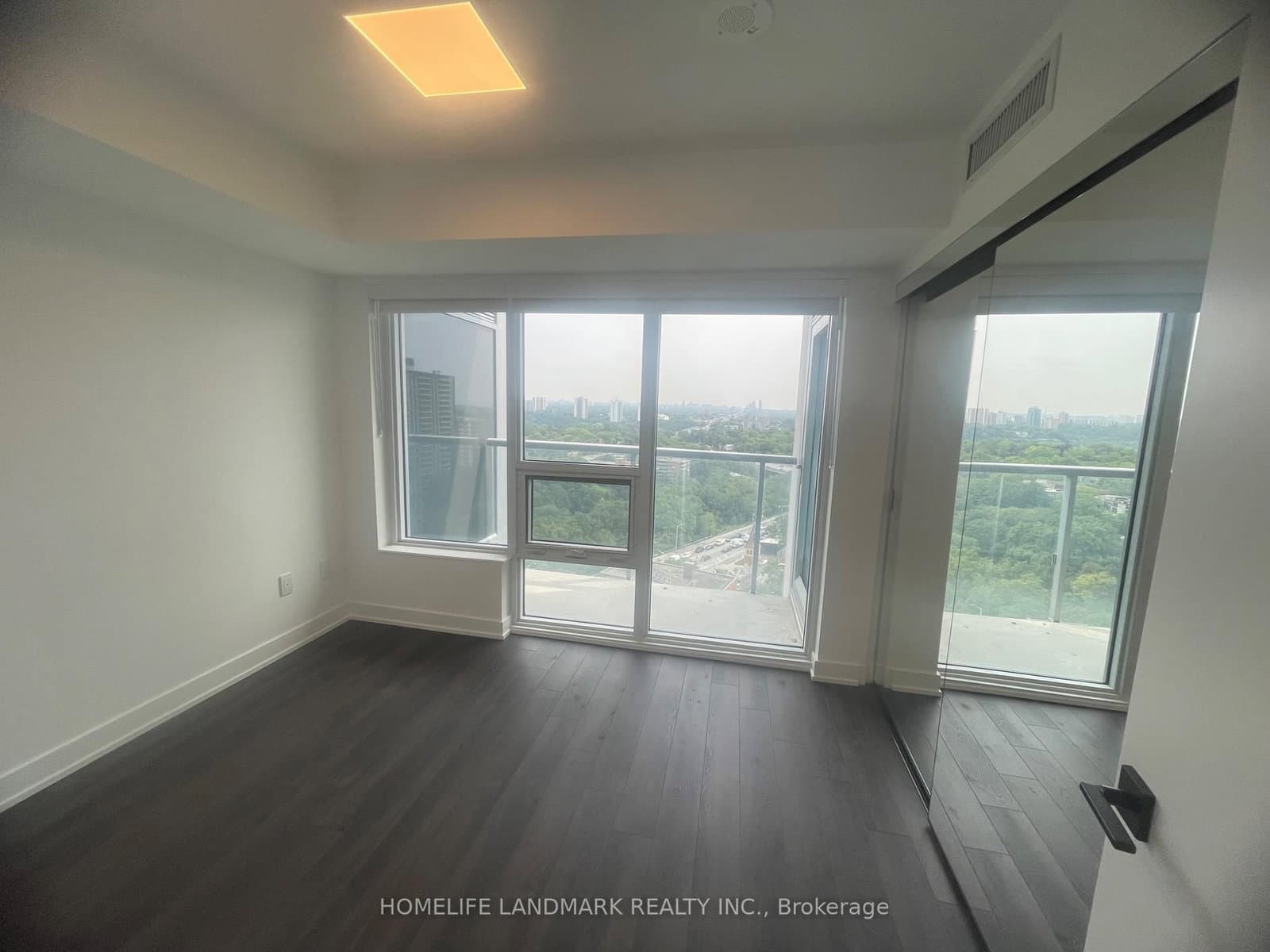 609 Sherbourne Street, Unit 2008 thumbnail 2