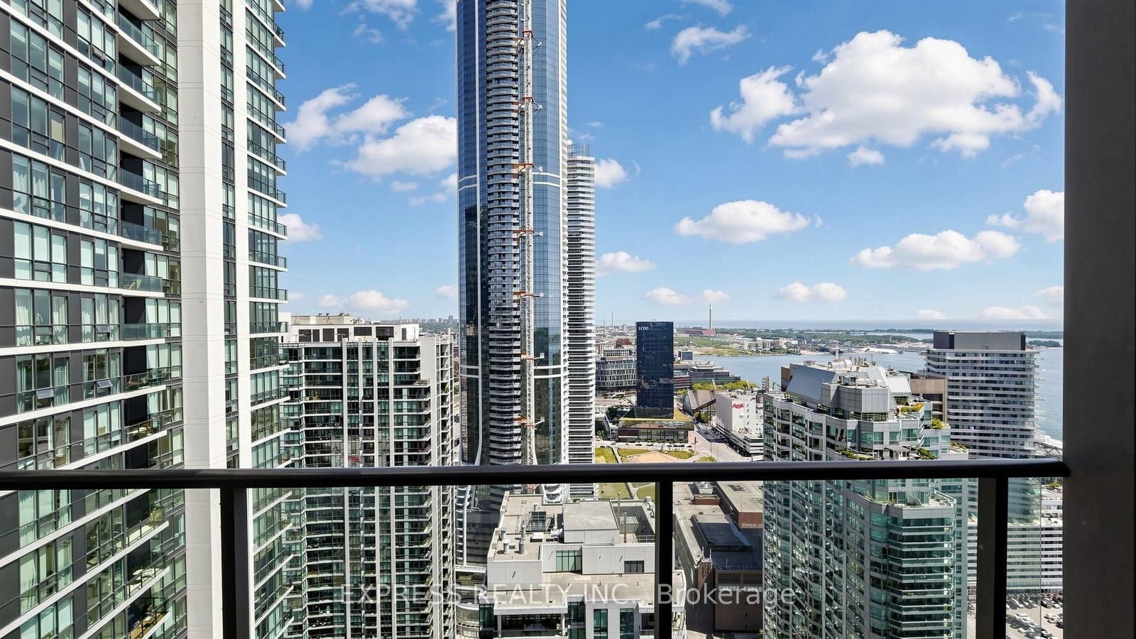 33 Bay Street, Unit 4207 thumbnail 40