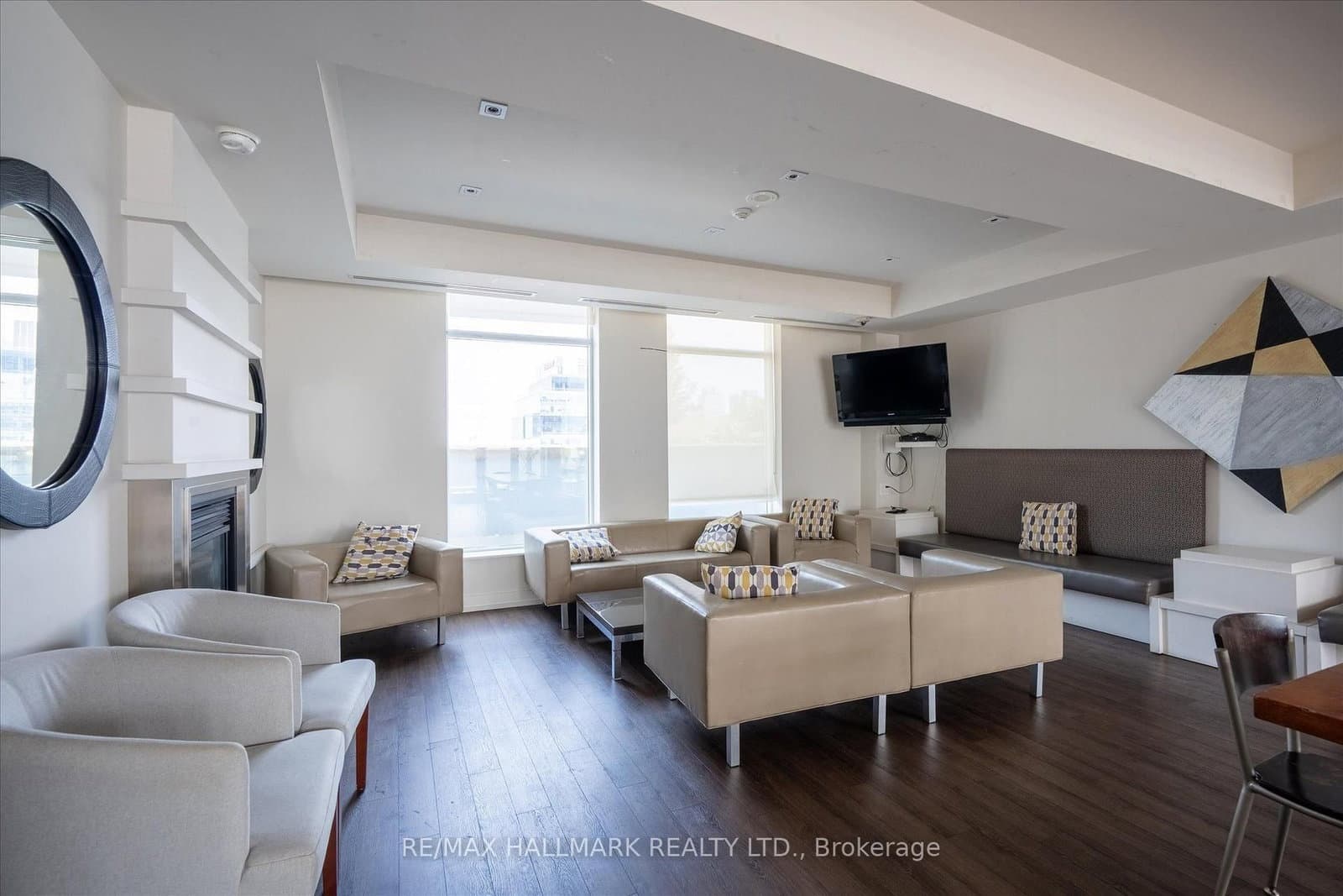 230 King Street E, Unit 706 thumbnail 31