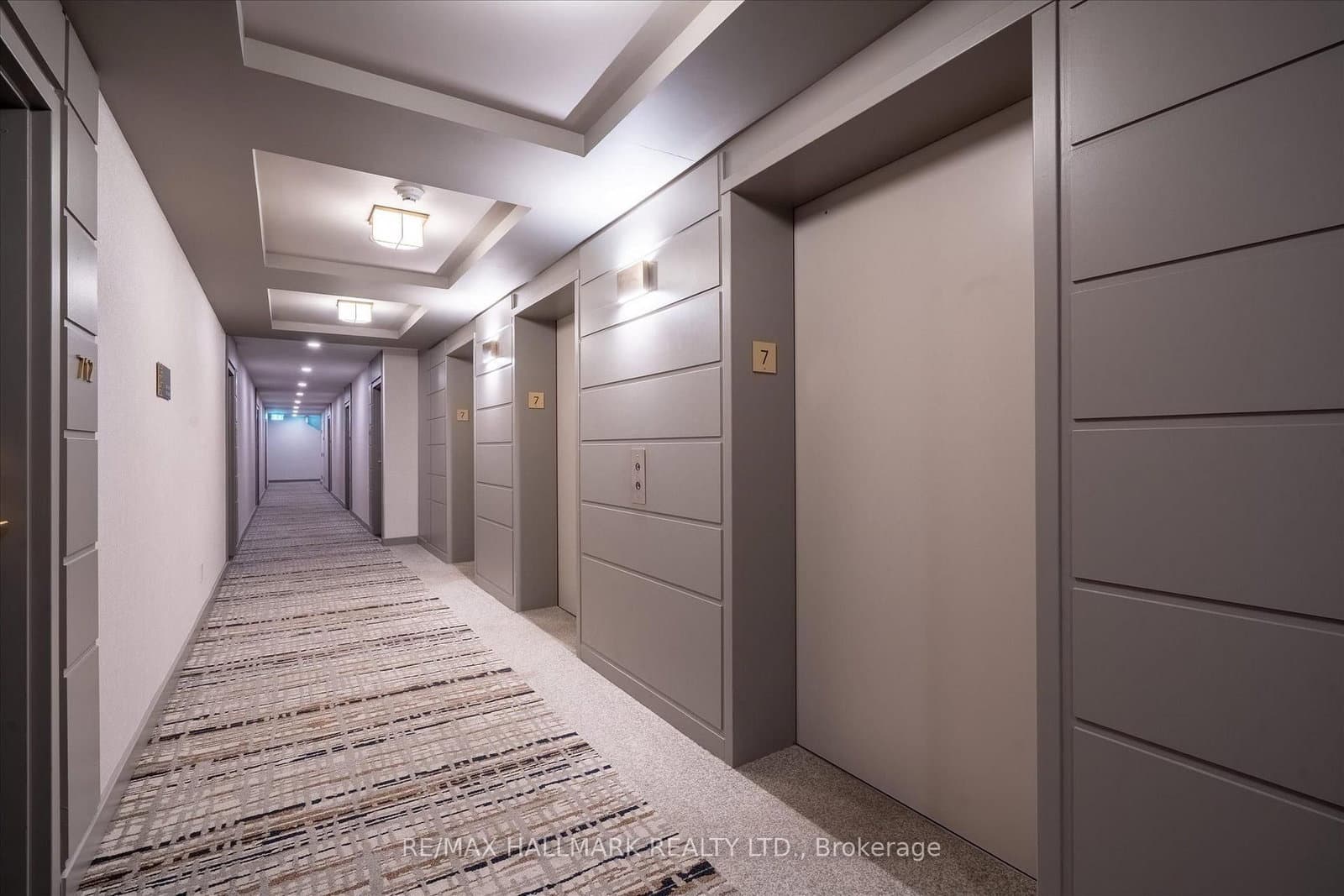 230 King Street E, Unit 706 thumbnail 4