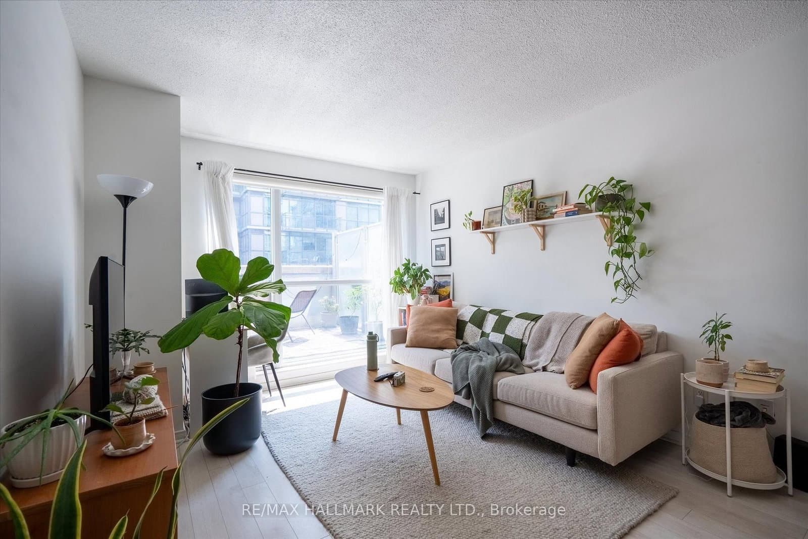 230 King Street E, Unit 706 thumbnail 8