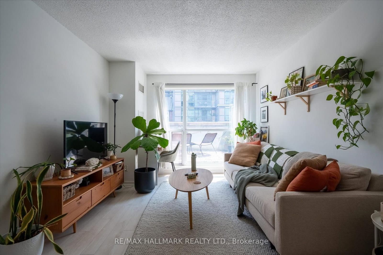 230 King Street E, Unit 706 thumbnail 9