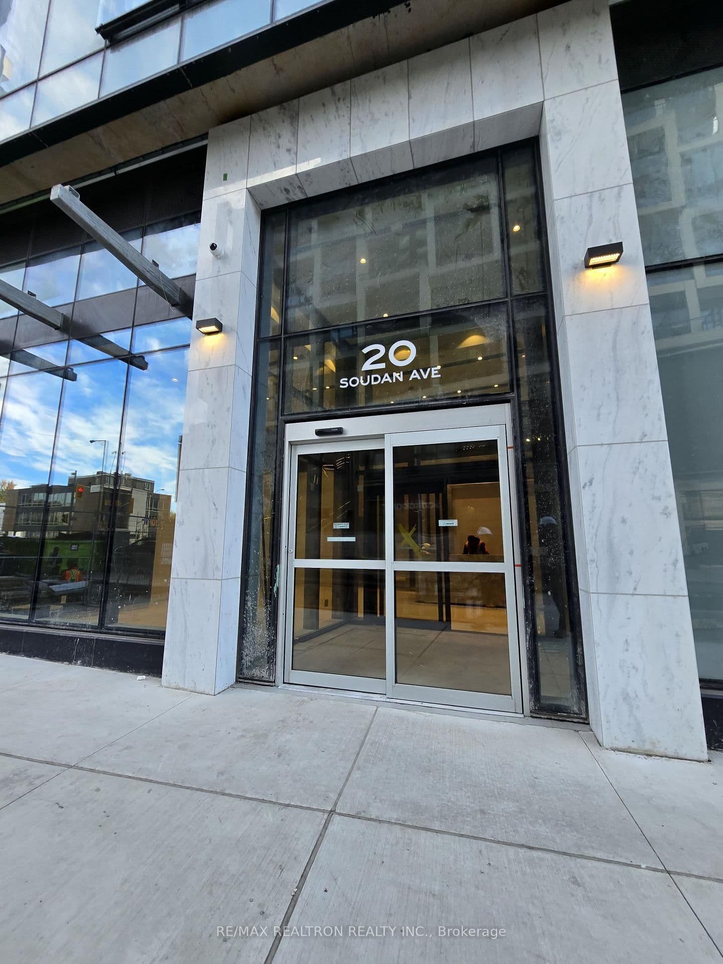 20 Soudan Avenue, Unit 1109 thumbnail 2