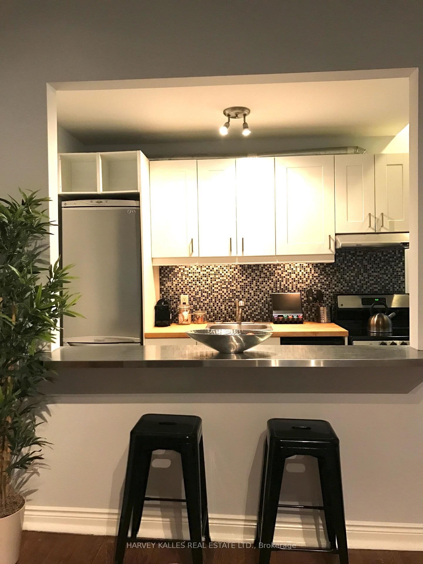 47 Northcote Avenue, Unit 1 thumbnail 5