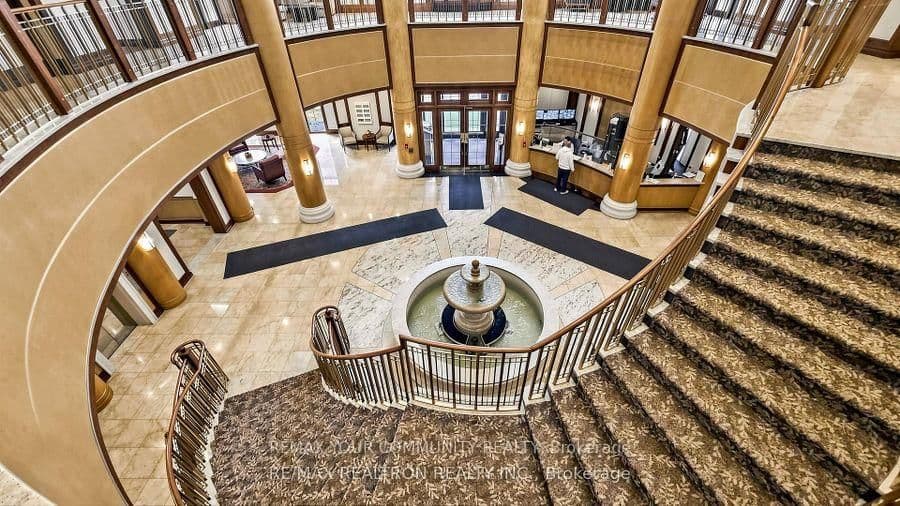 78 Harrison Garden Boulevard, Unit 103 thumbnail 10