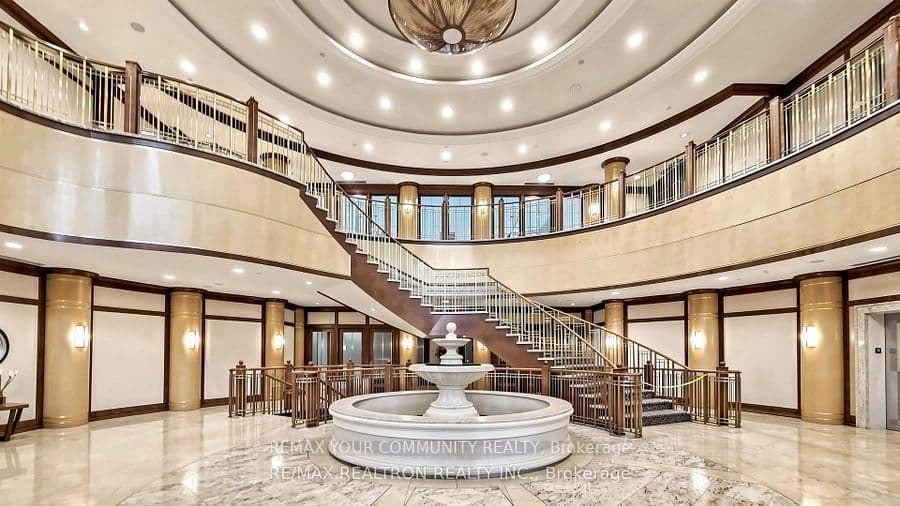 78 Harrison Garden Boulevard, Unit 103 thumbnail 11