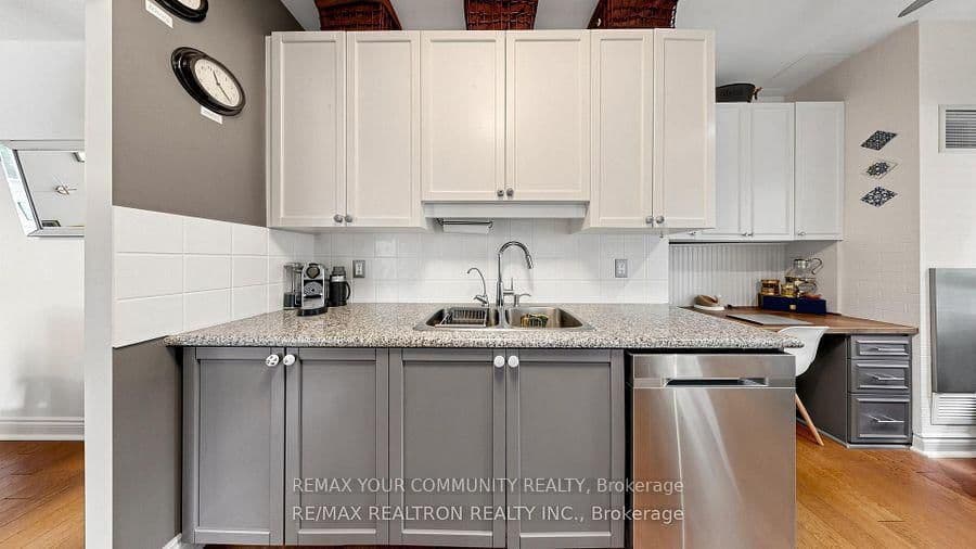 78 Harrison Garden Boulevard, Unit 103 thumbnail 19