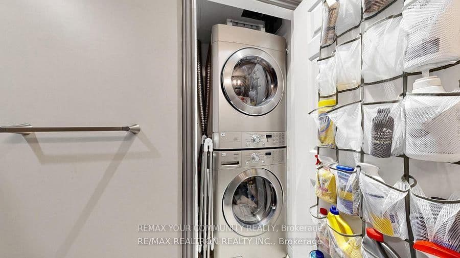 78 Harrison Garden Boulevard, Unit 103 thumbnail 32