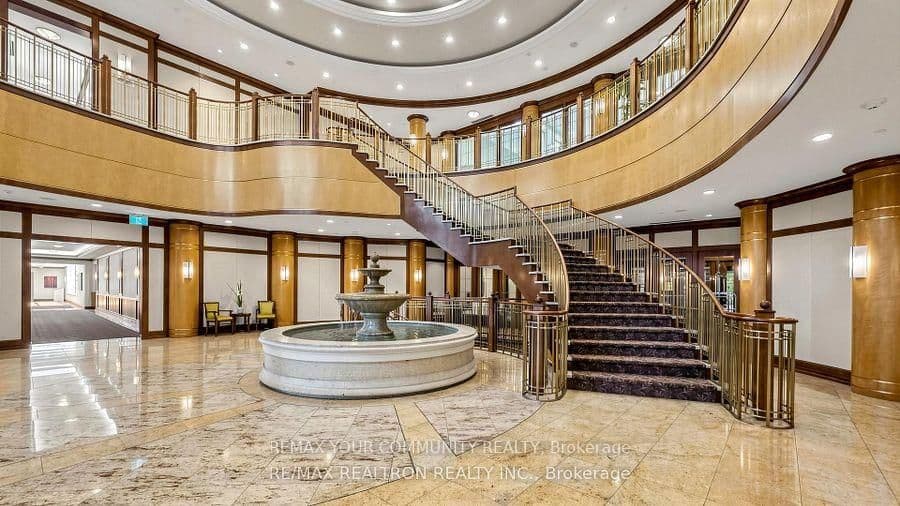 78 Harrison Garden Boulevard, Unit 103 thumbnail 9