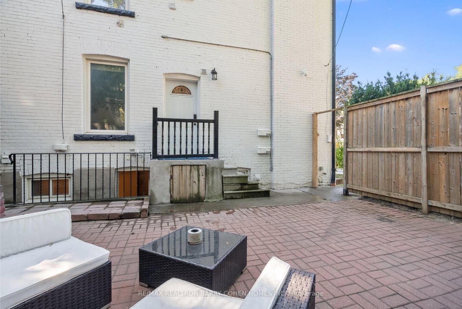 371 Howland Avenue, Unit Upper thumbnail 14