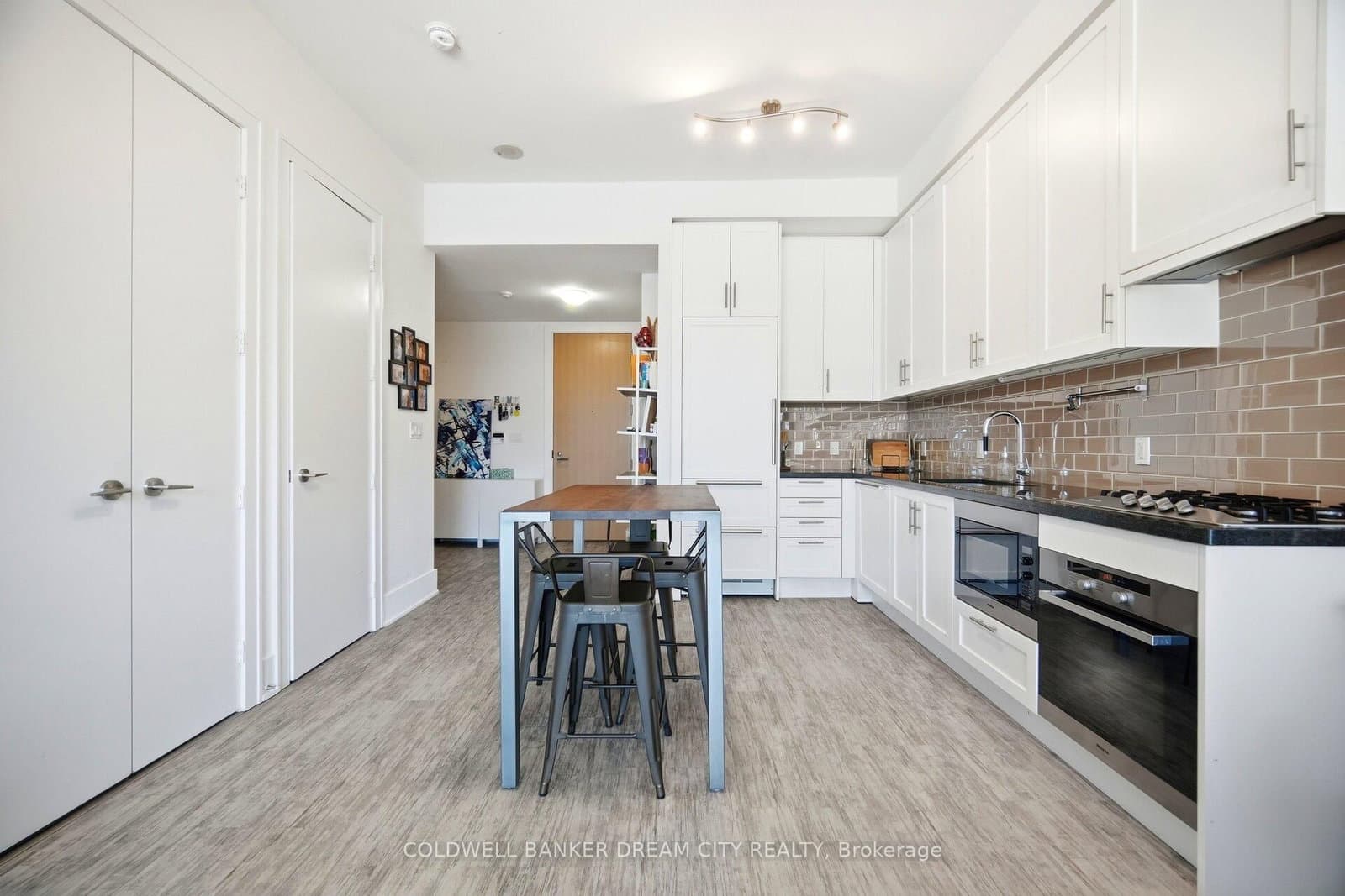 39 Queens Quay E, Unit 837 thumbnail 10