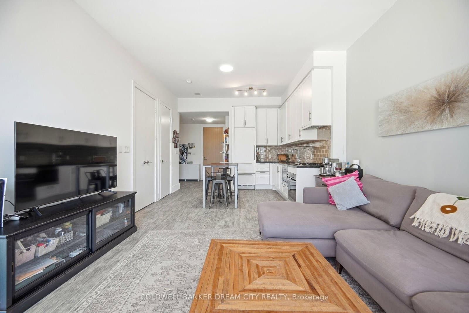 39 Queens Quay E, Unit 837 thumbnail 16