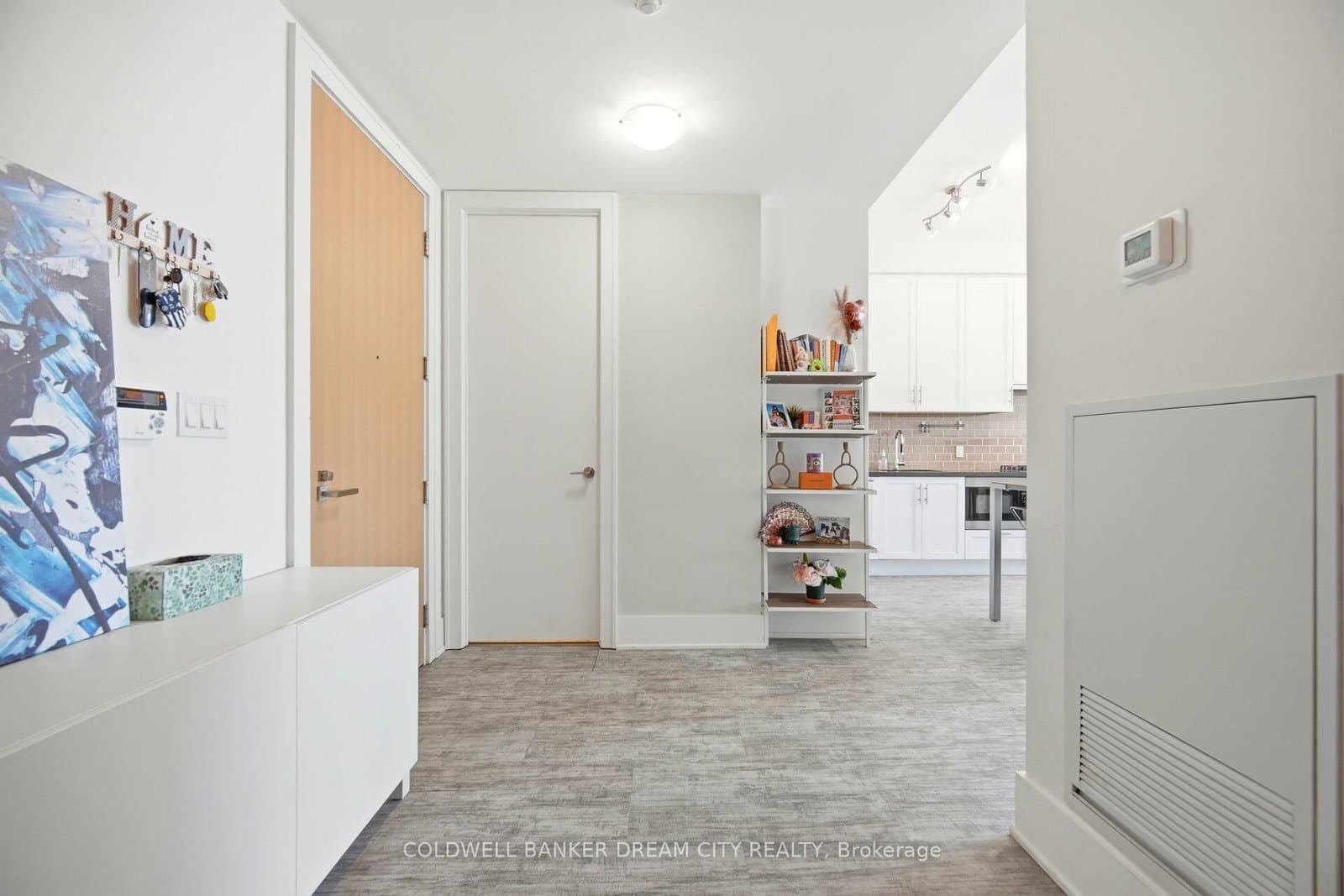 39 Queens Quay E, Unit 837 thumbnail 18