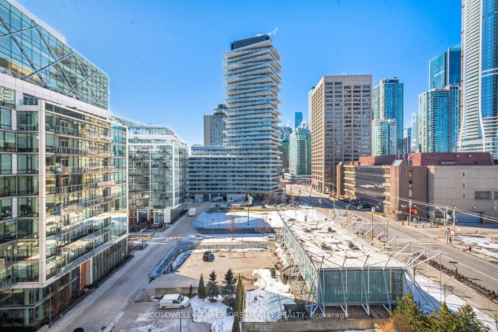 39 Queens Quay E, Unit 837 thumbnail 36