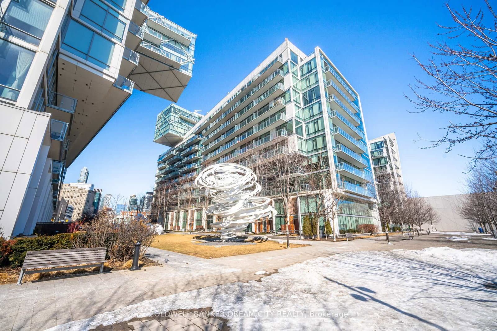 39 Queens Quay E, Unit 837 thumbnail 38