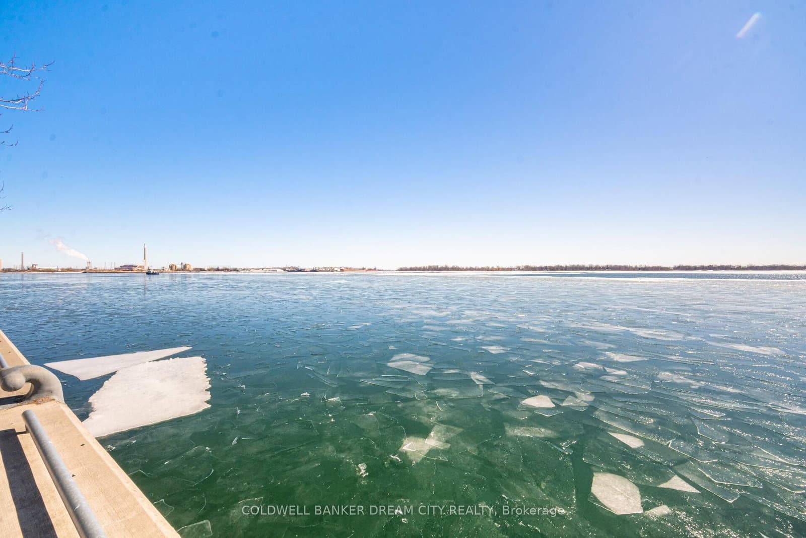 39 Queens Quay E, Unit 837 thumbnail 40