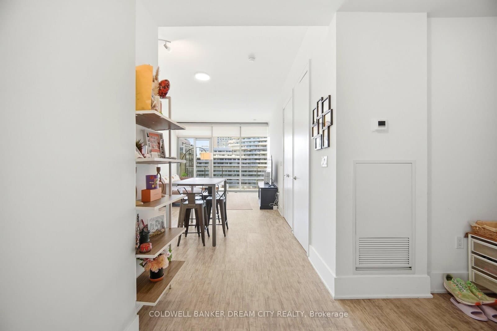 39 Queens Quay E, Unit 837 thumbnail 6
