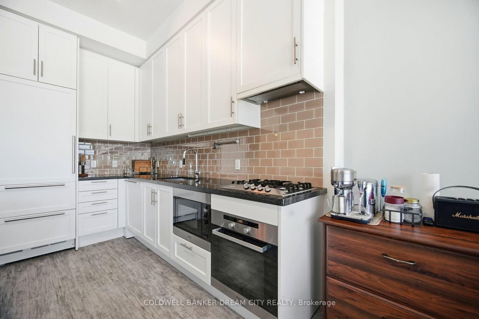 39 Queens Quay E, Unit 837 thumbnail 9