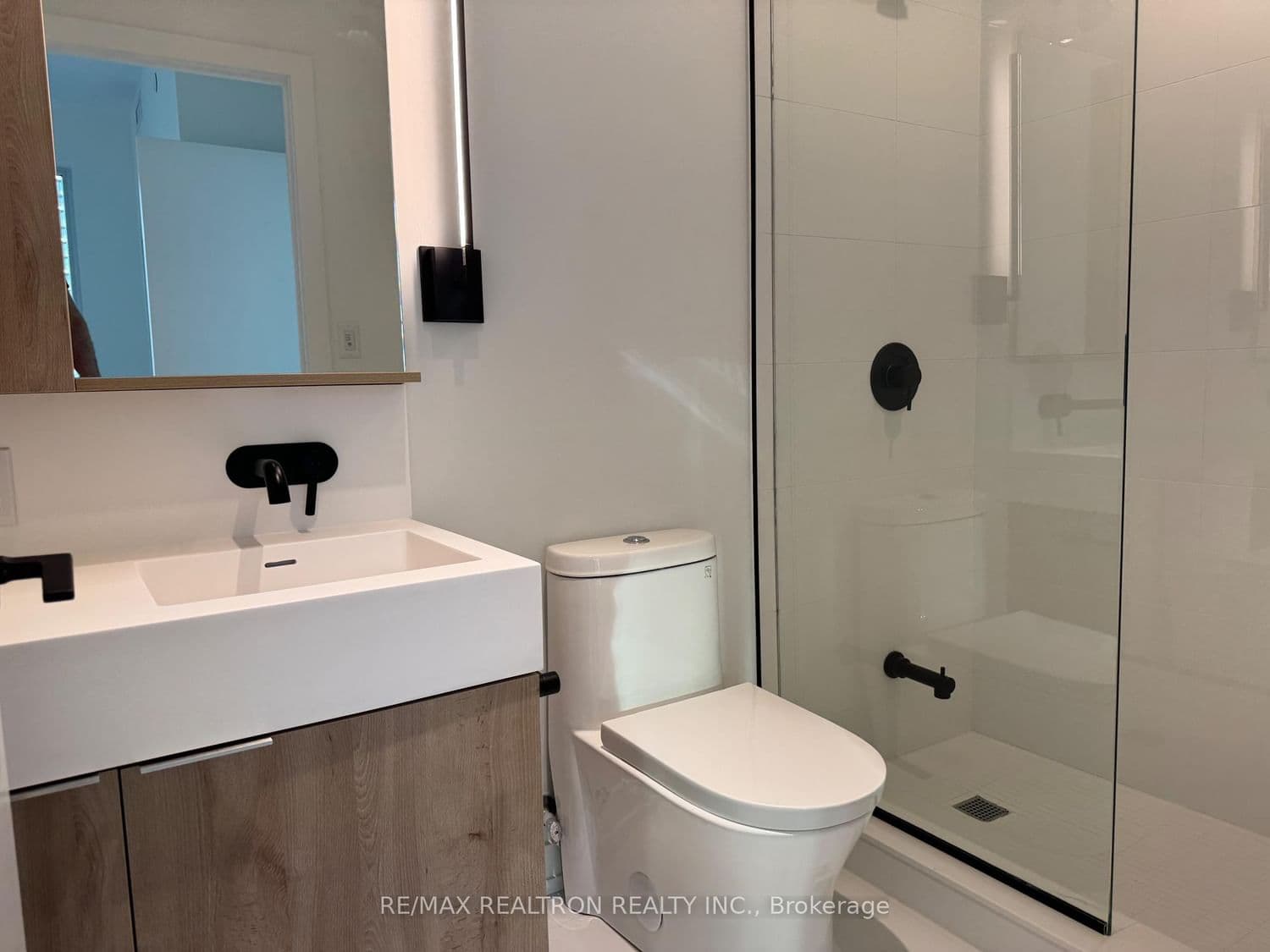 127 Broadway Avenue, Unit 1402 thumbnail 10