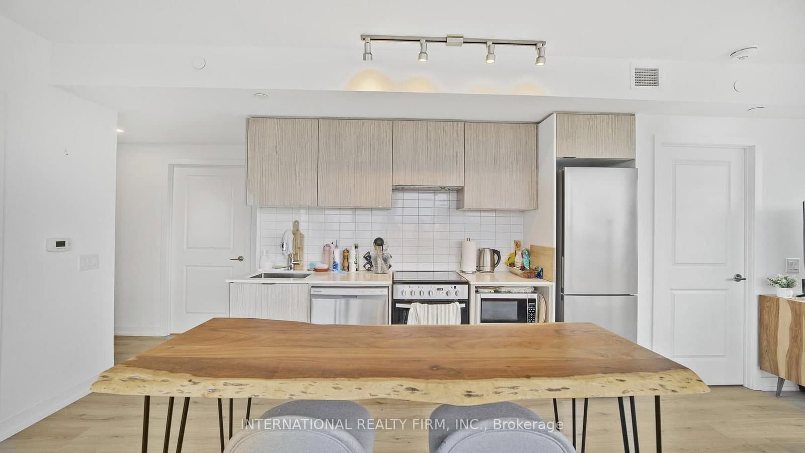 395 Bloor Street E, Unit 4602 thumbnail 5