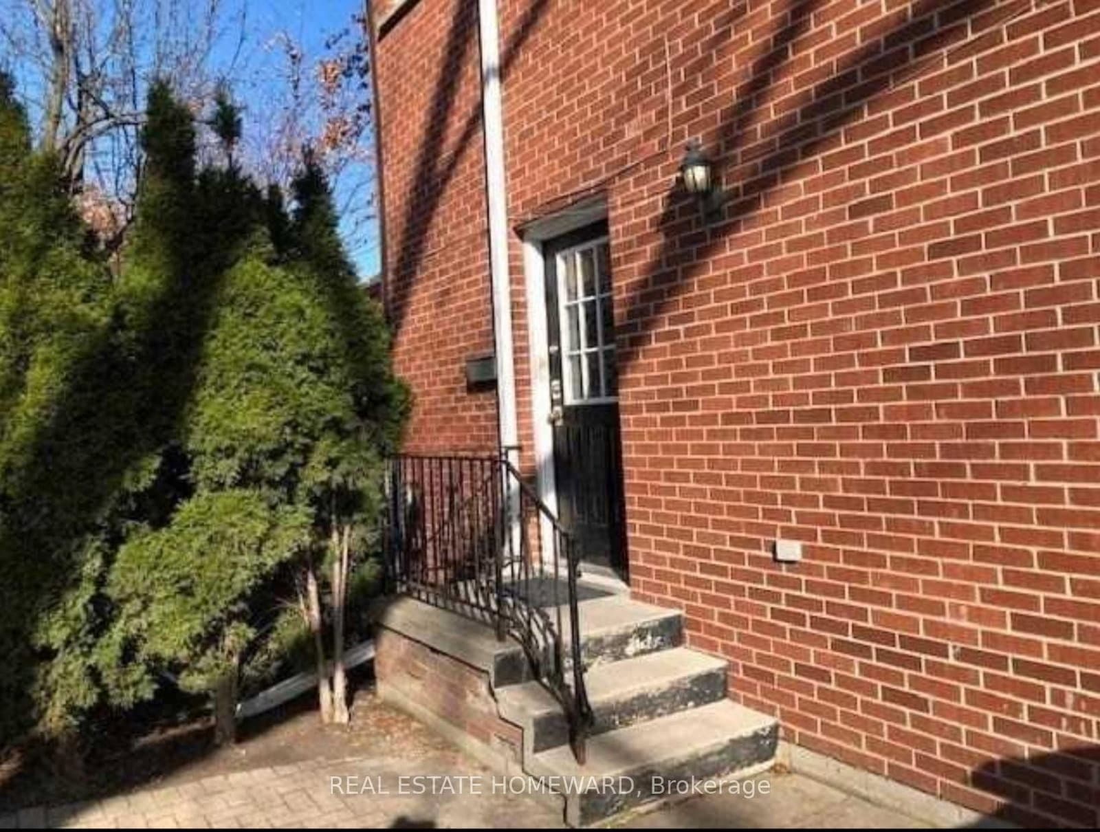 274 Rumsey Road, Unit Side thumbnail 2