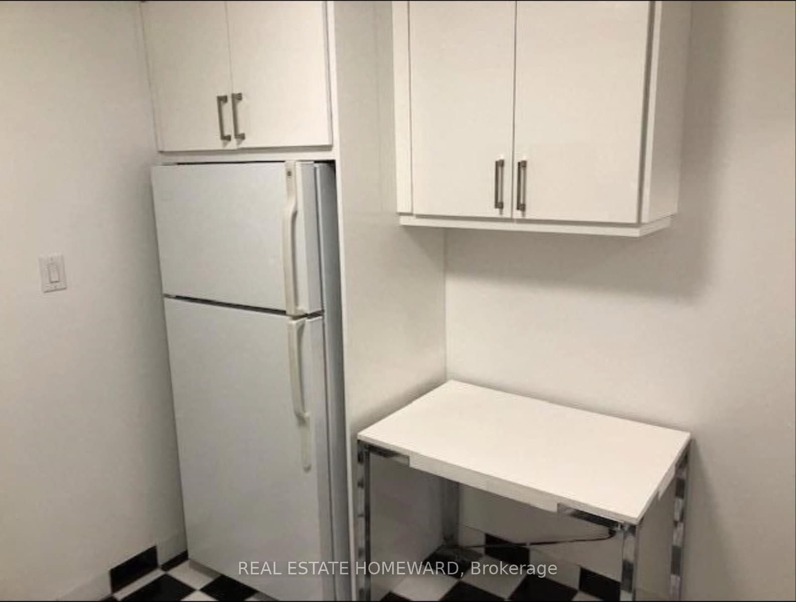 274 Rumsey Road, Unit Side thumbnail 4