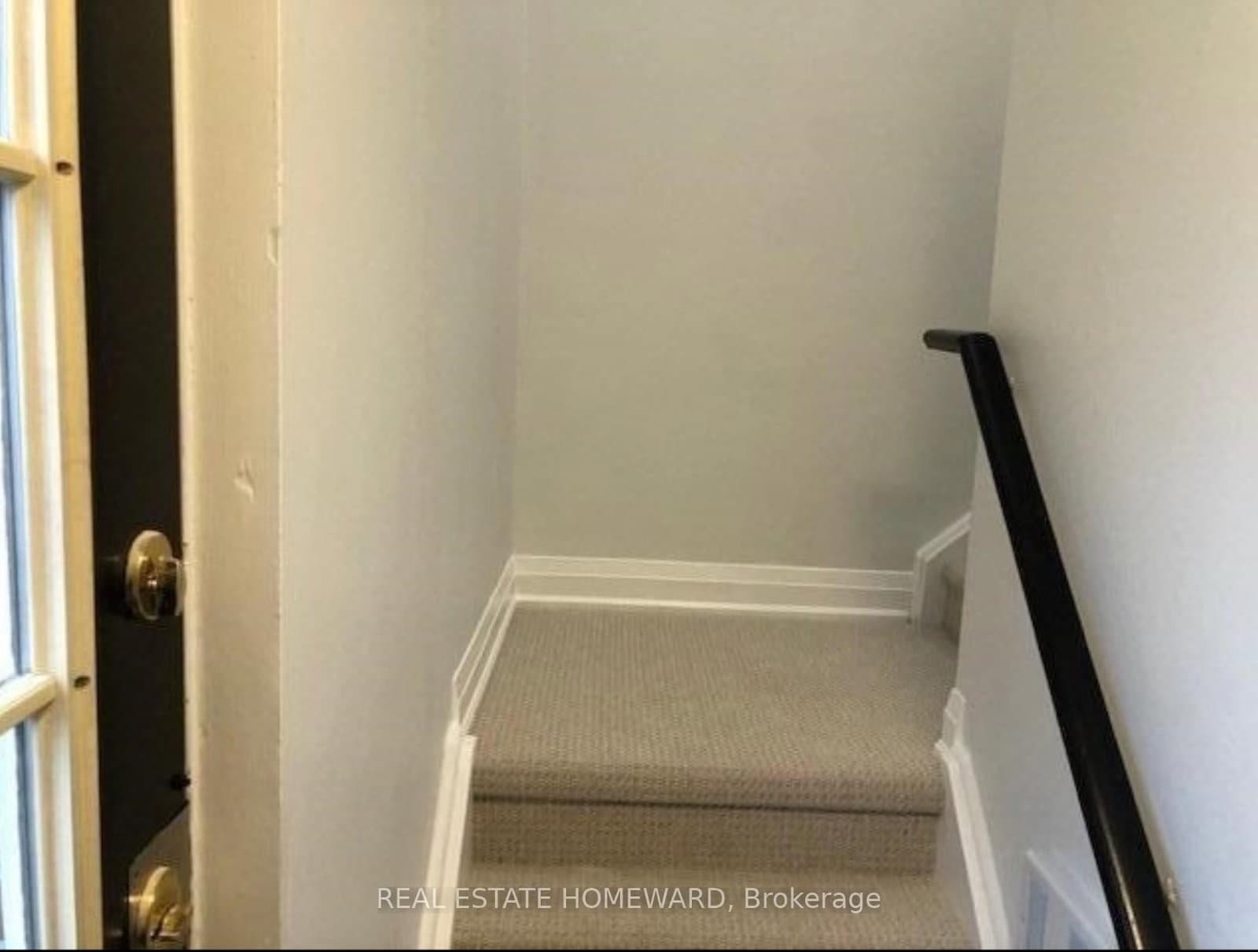 274 Rumsey Road, Unit Side thumbnail 5