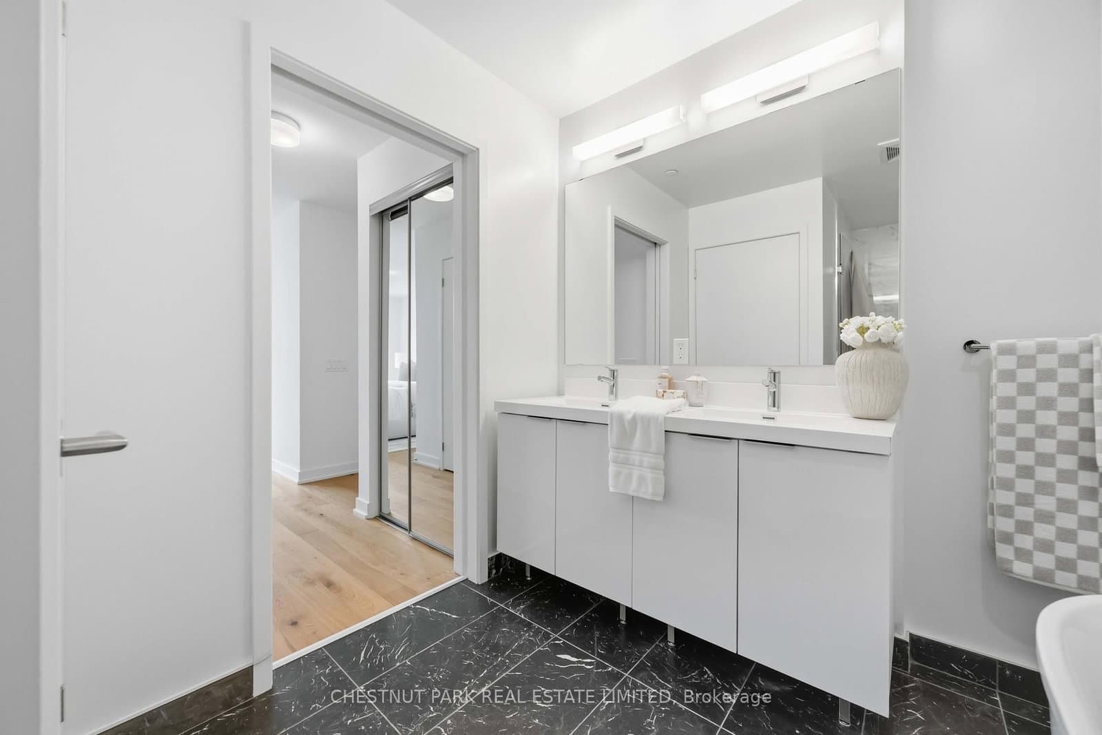 20 O'Neill Road, Unit TH104 thumbnail 35