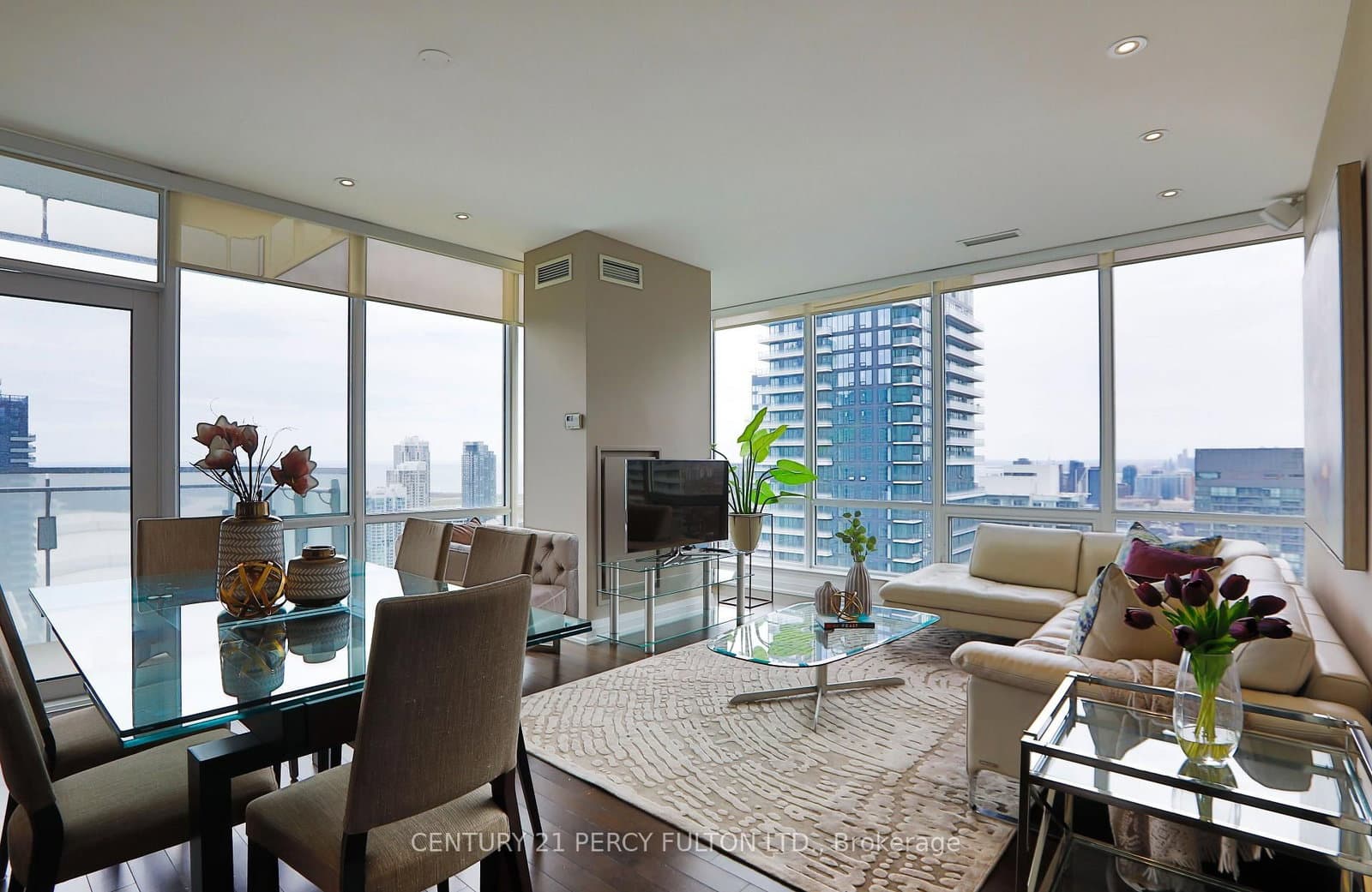 80 John Street, Unit 4002 thumbnail 7