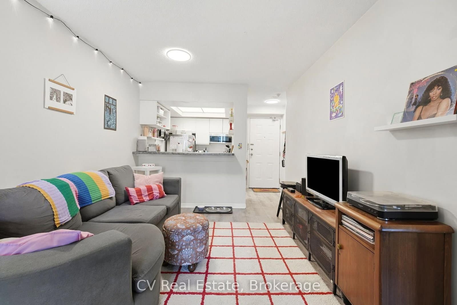 222 The Esplanade, Unit 506 thumbnail 3