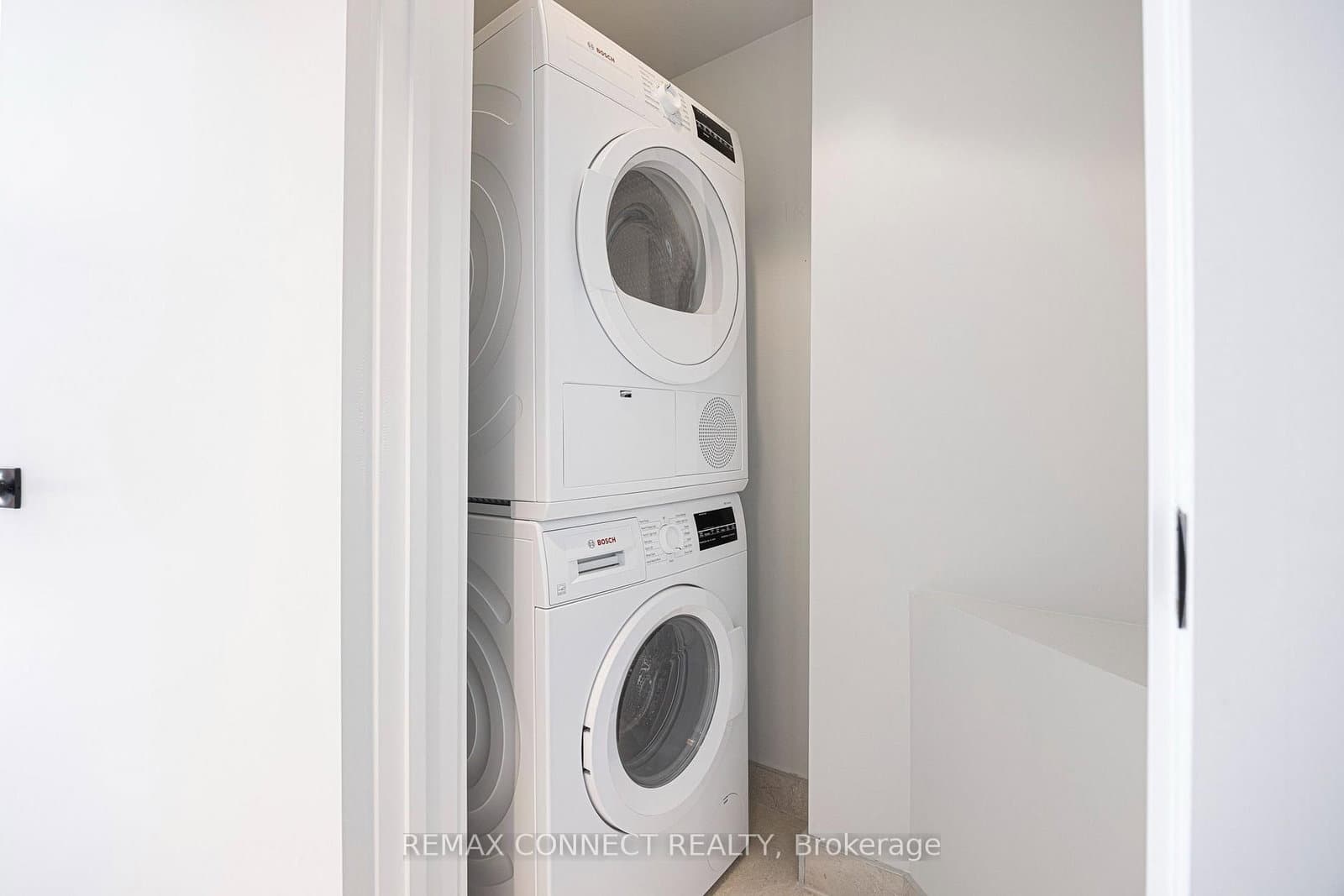 1146 College Street, Unit 3 thumbnail 15