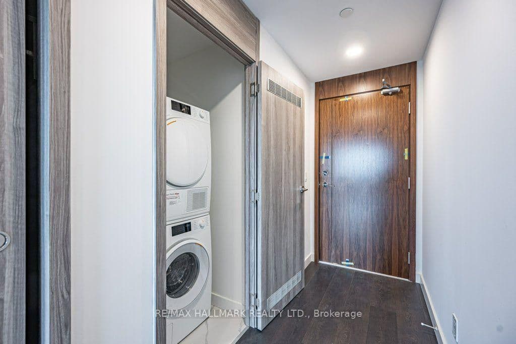 68 Esther Shiner Boulevard, Unit 1601 thumbnail 3
