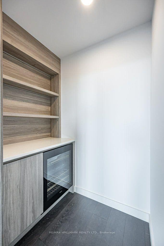 68 Esther Shiner Boulevard, Unit 1601 thumbnail 7