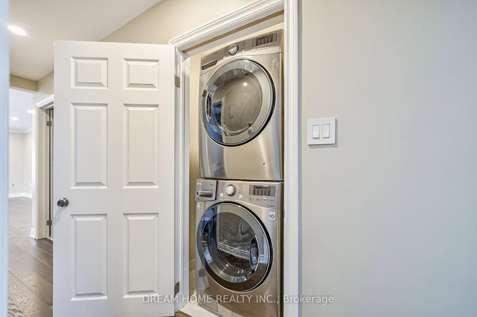 451 Kenneth Avenue, Unit Main thumbnail 15