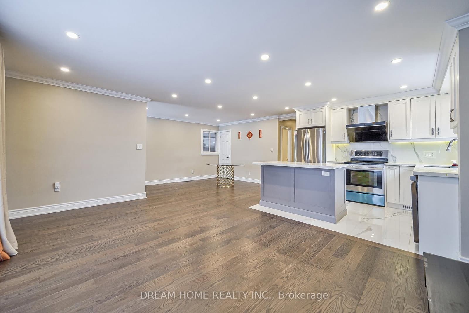 451 Kenneth Avenue, Unit Main thumbnail 9