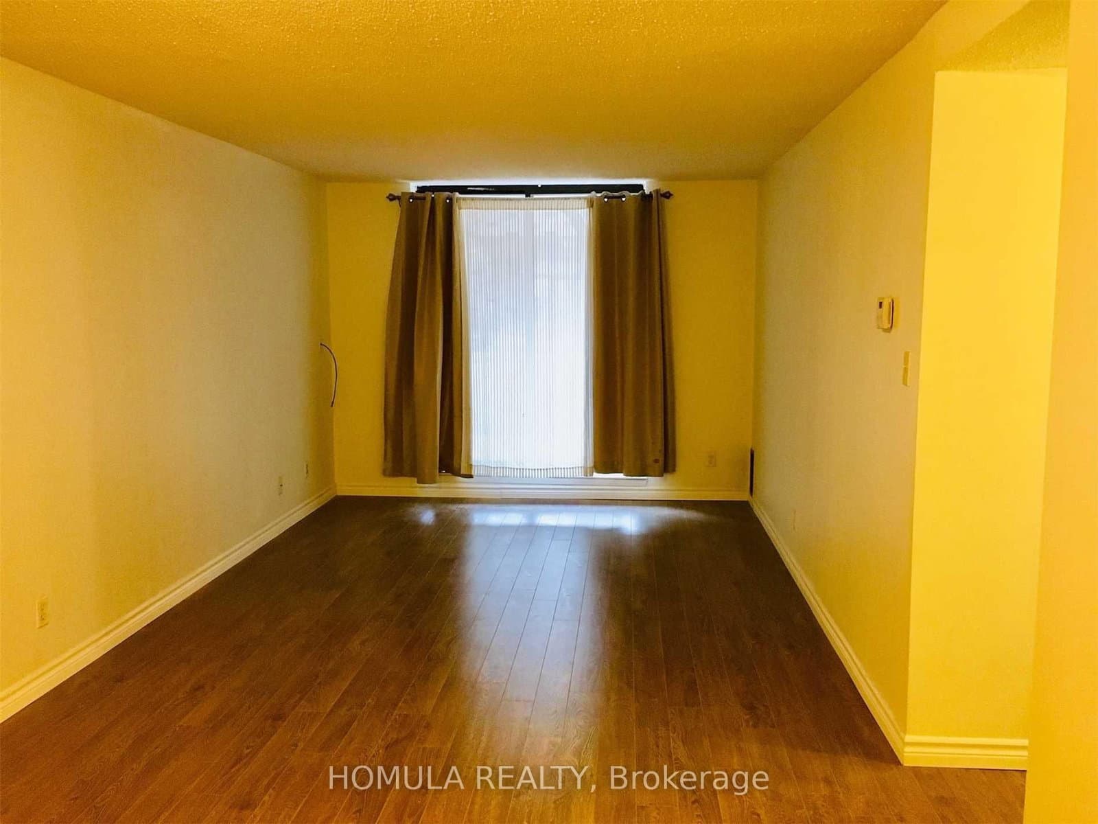 250 Jarvis Street, Unit 101 thumbnail 3