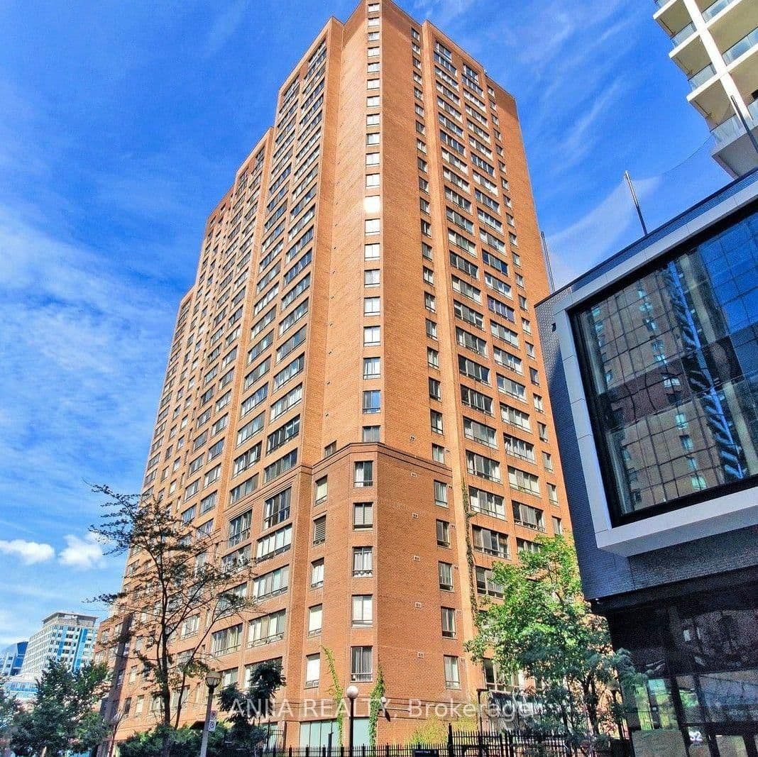 633 Bay Street, Unit 912 thumbnail 3