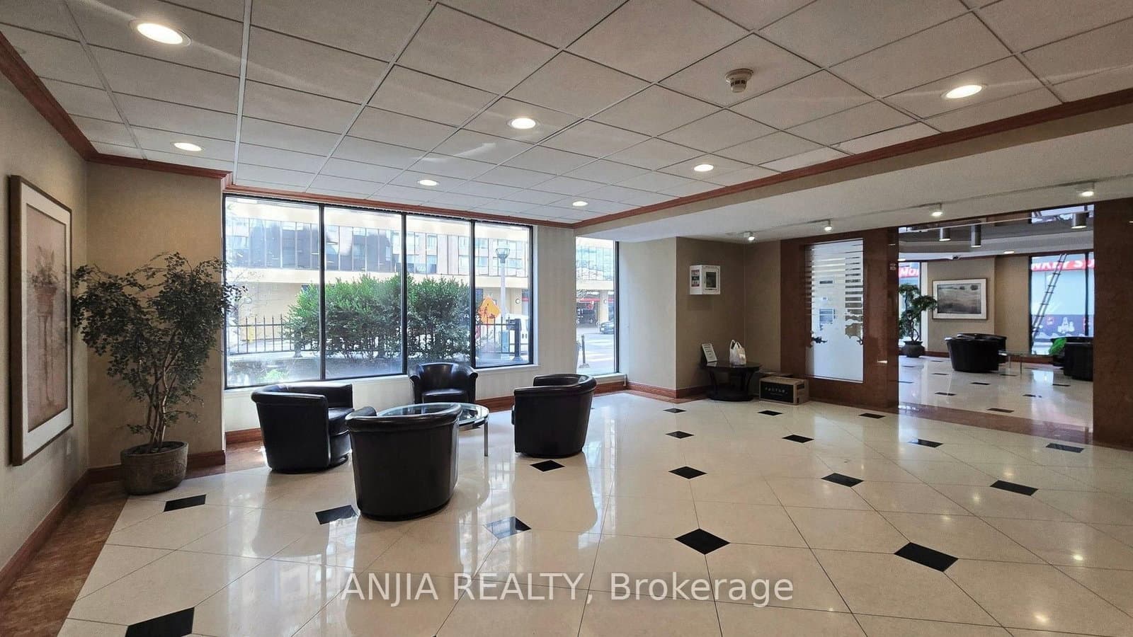 633 Bay Street, Unit 912 thumbnail 6