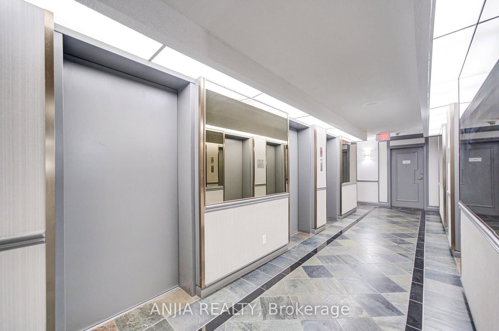 633 Bay Street, Unit 912 thumbnail 7