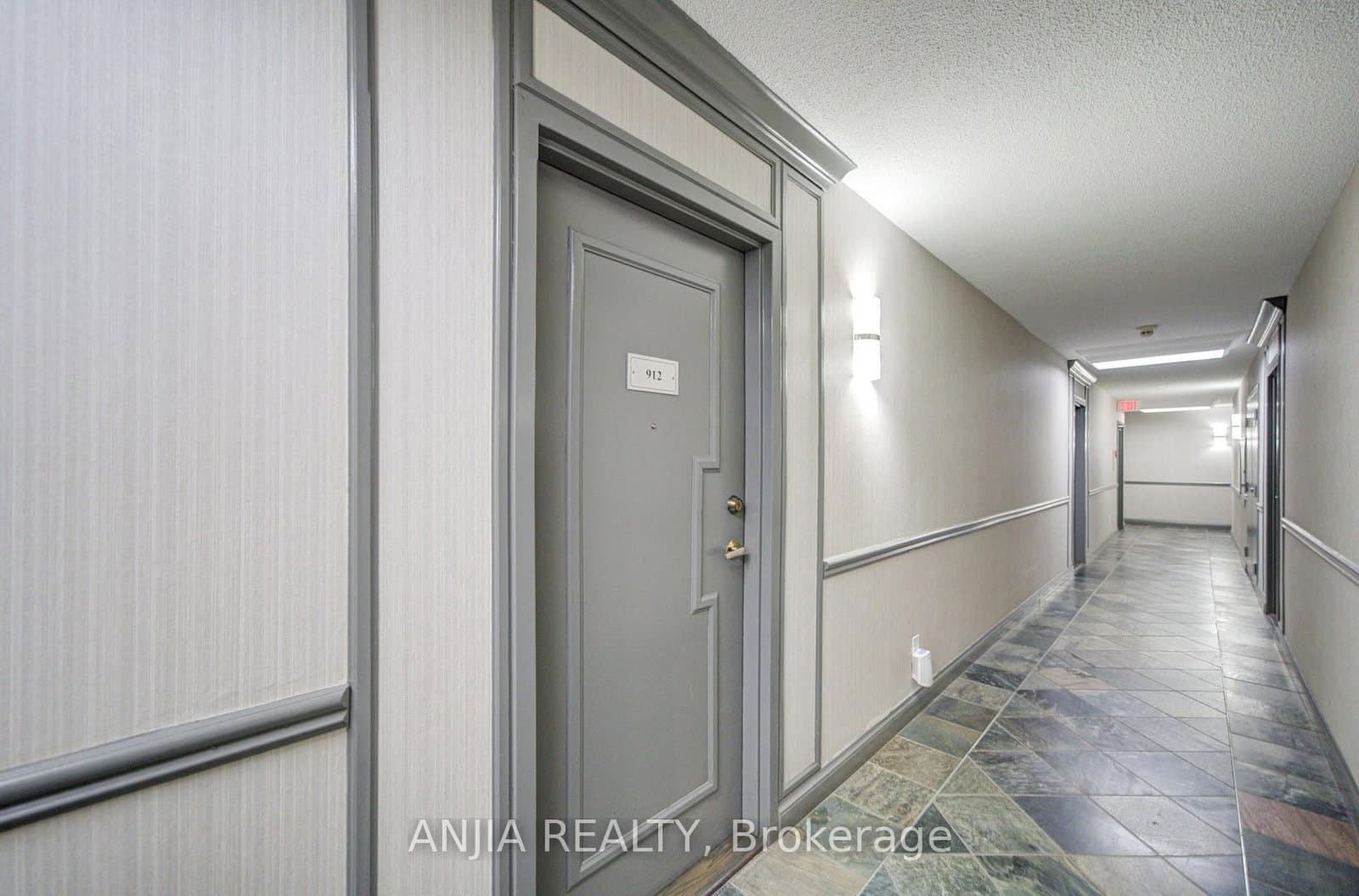 633 Bay Street, Unit 912 thumbnail 8
