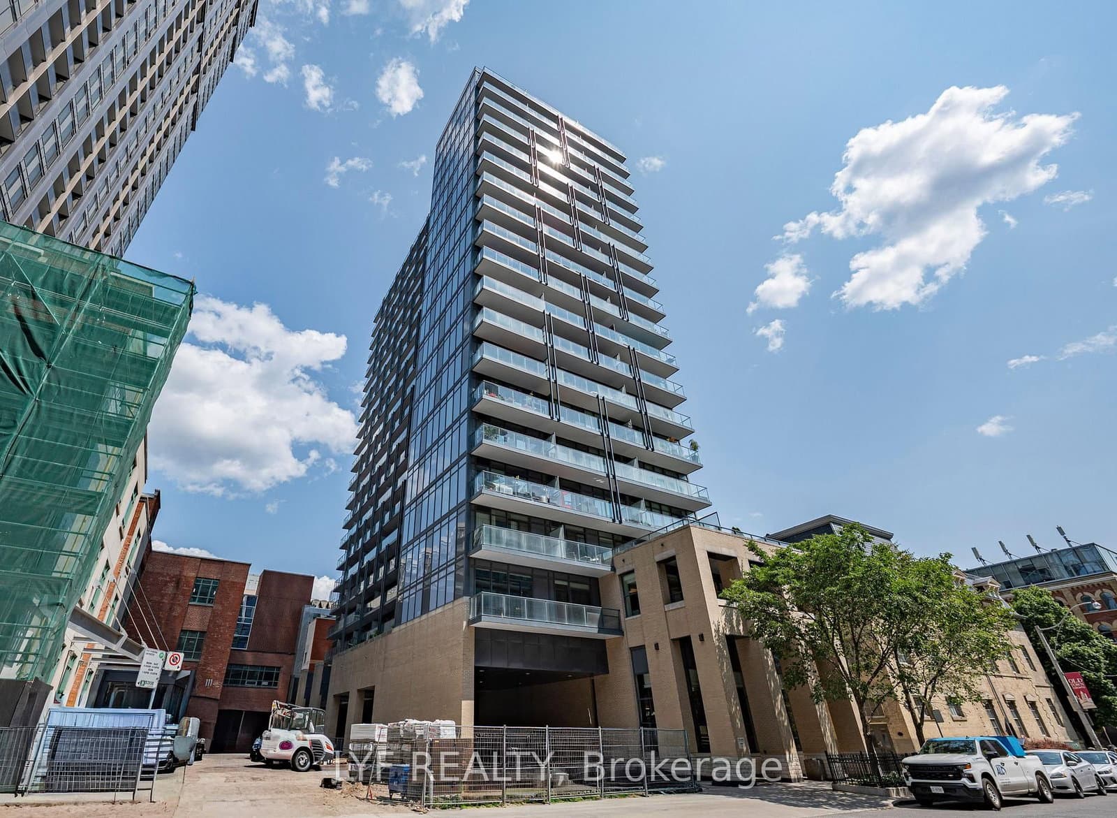 #402 - 105 George Street