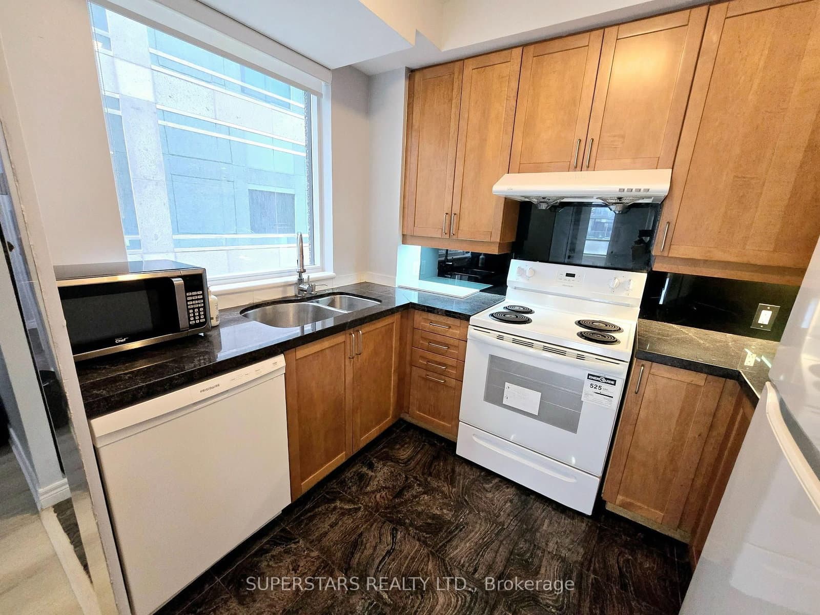 55 Bloor Street E, Unit 1502 thumbnail 8