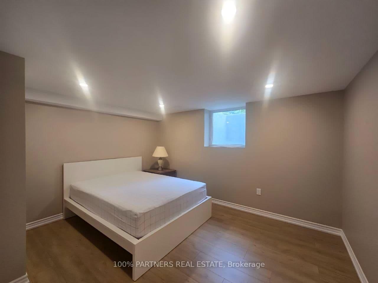 244 Burbank Drive, Unit Bsmt thumbnail 11