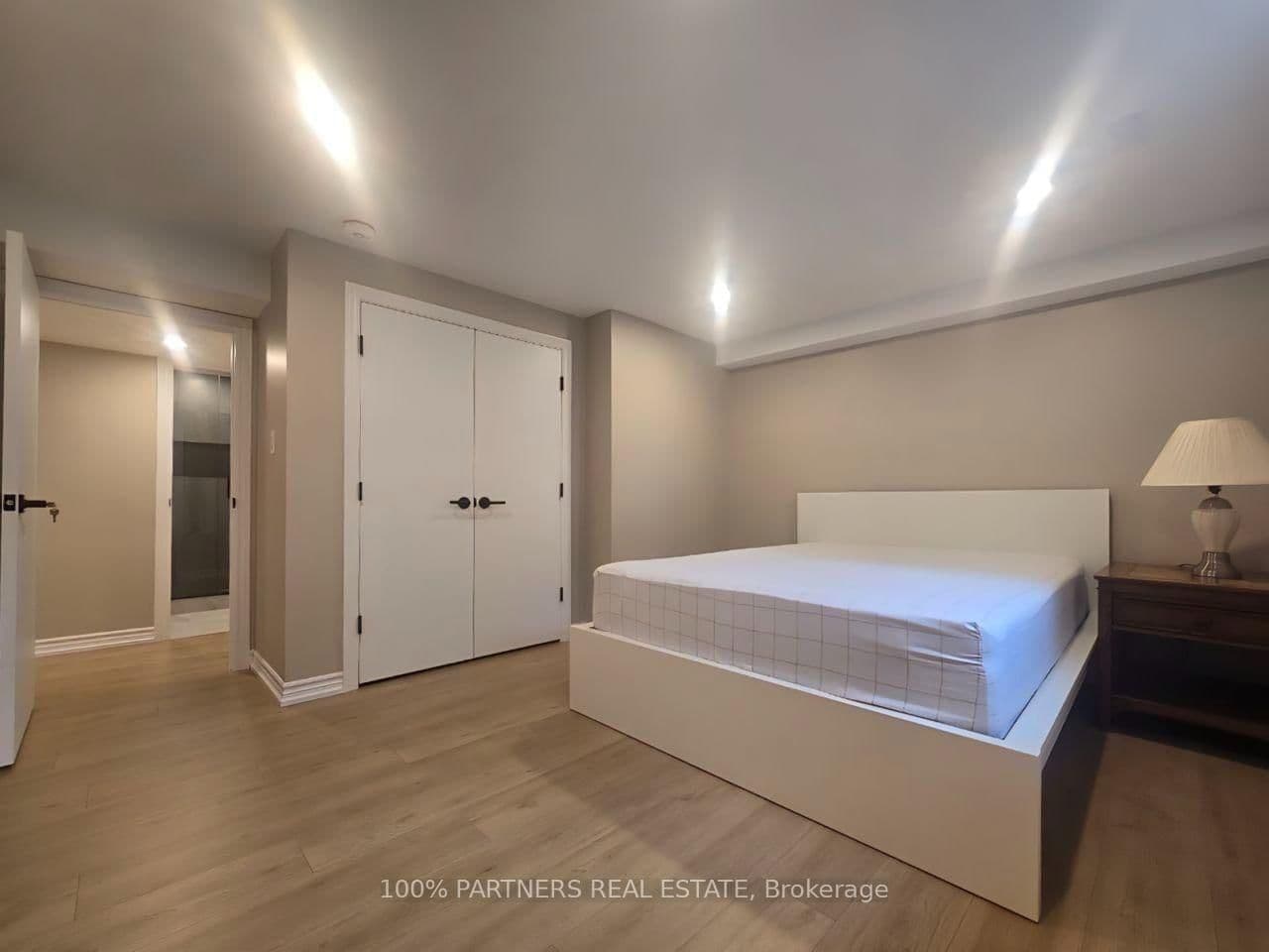 244 Burbank Drive, Unit Bsmt thumbnail 12