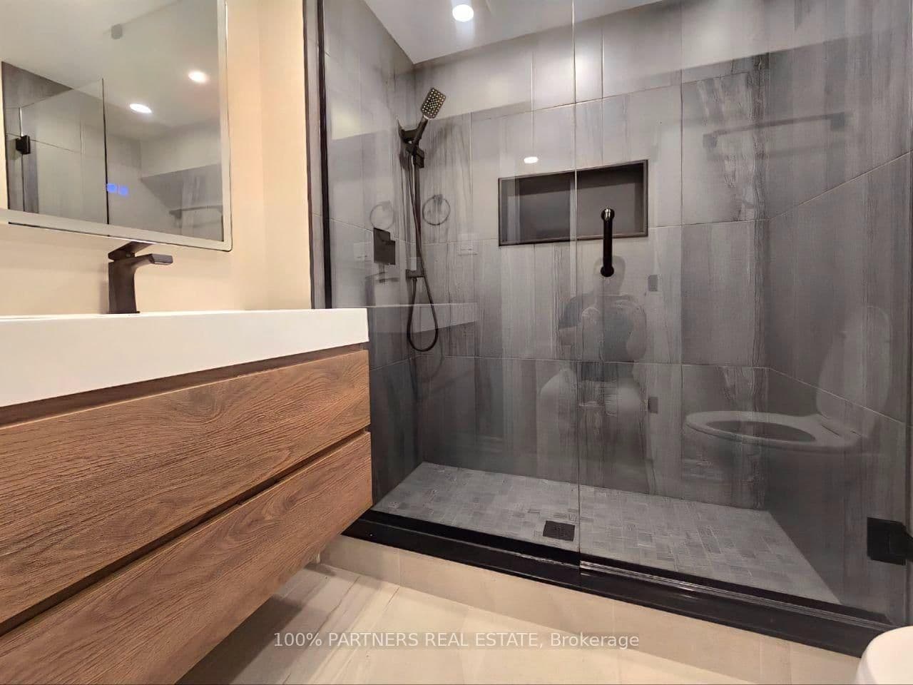 244 Burbank Drive, Unit Bsmt thumbnail 16