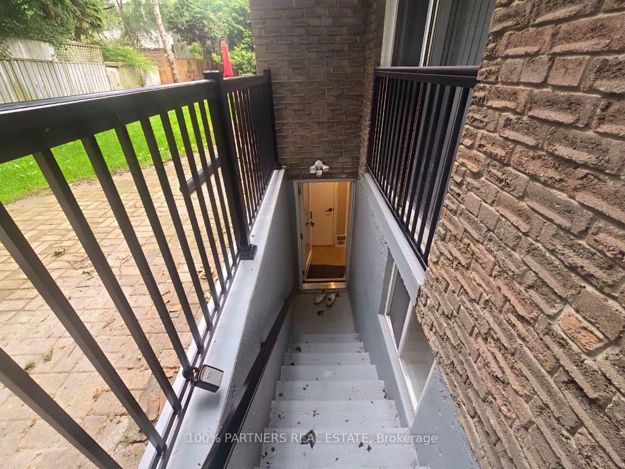 244 Burbank Drive, Unit Bsmt thumbnail 20