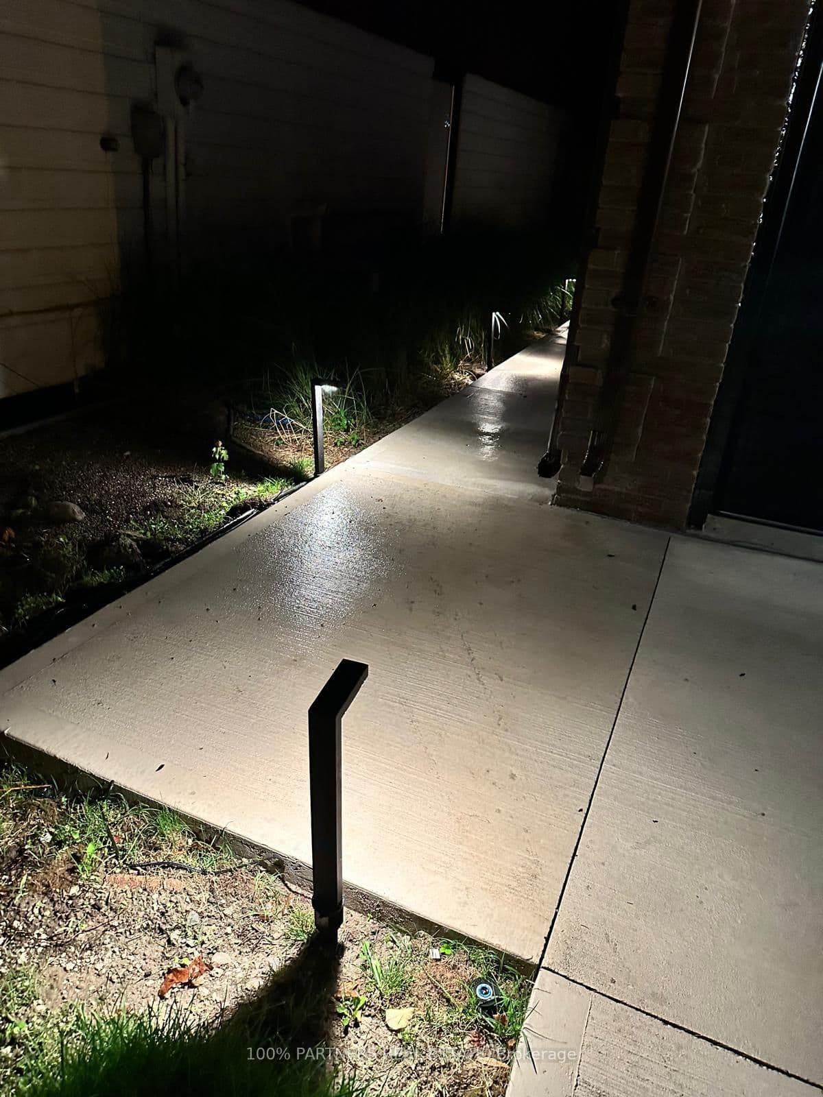 244 Burbank Drive, Unit Bsmt thumbnail 24